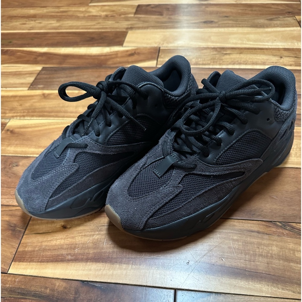 Yeezy 700